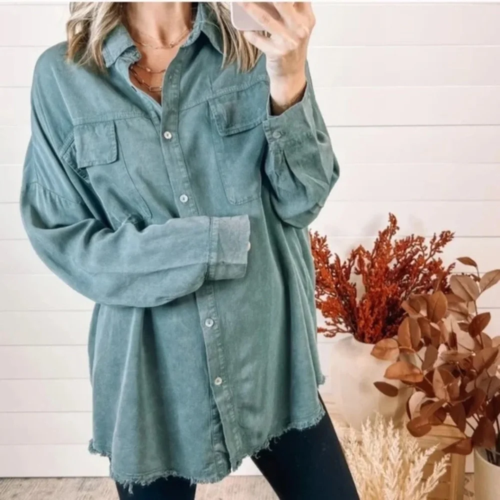 SEWN + SEEN Raw Hem Oversized Button Down Top Light Rust / Camel Brown sz M NWOT - Picture 7 of 9